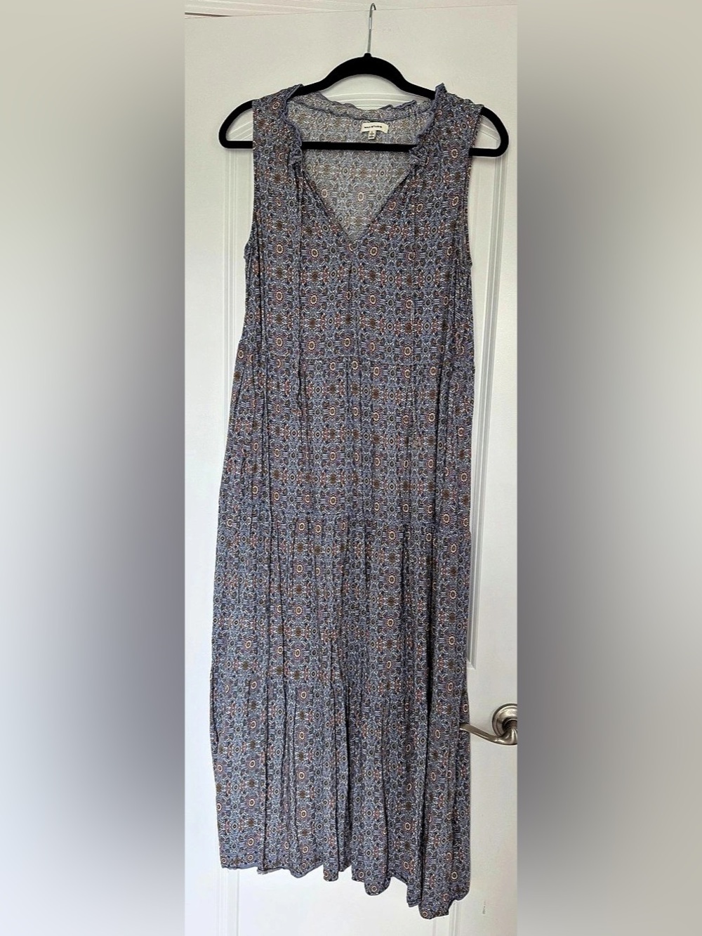 Max Studio Floral Print Sleeveless Tiered Dress Blue & Gray Large